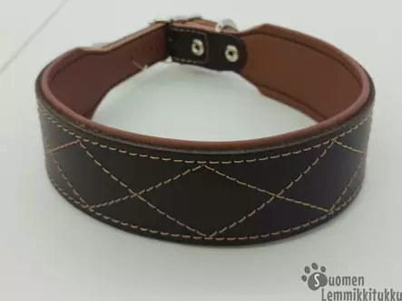 Nahkapanta koiralle koristetikkauksilla, ruskea 4,5cm - Koiran nahkapannat - 39704 - 1