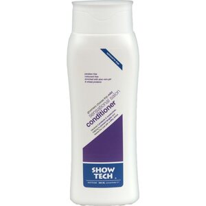 Show tech Sensational Salon hoitoaine, voidaan jättää turkkiin laimennettuna 300ml